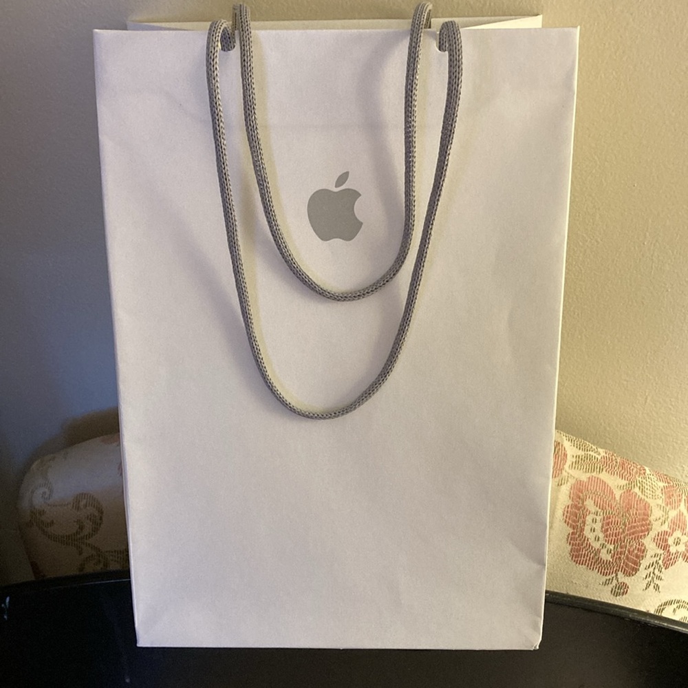 Apple Store Flat White Paper Shopping/Gift Bag with Circular-Knit Rope Handles